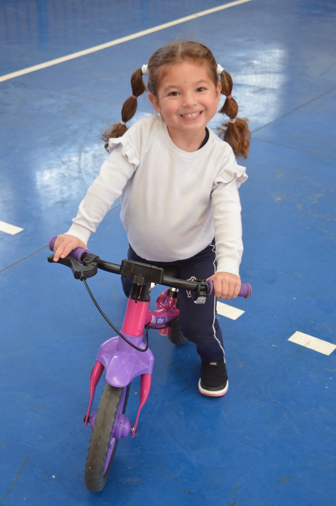 Maternal III A e B - Passeio de Bicicleta e Patinete - S�o Jos� Rede Passionista de Educa��o