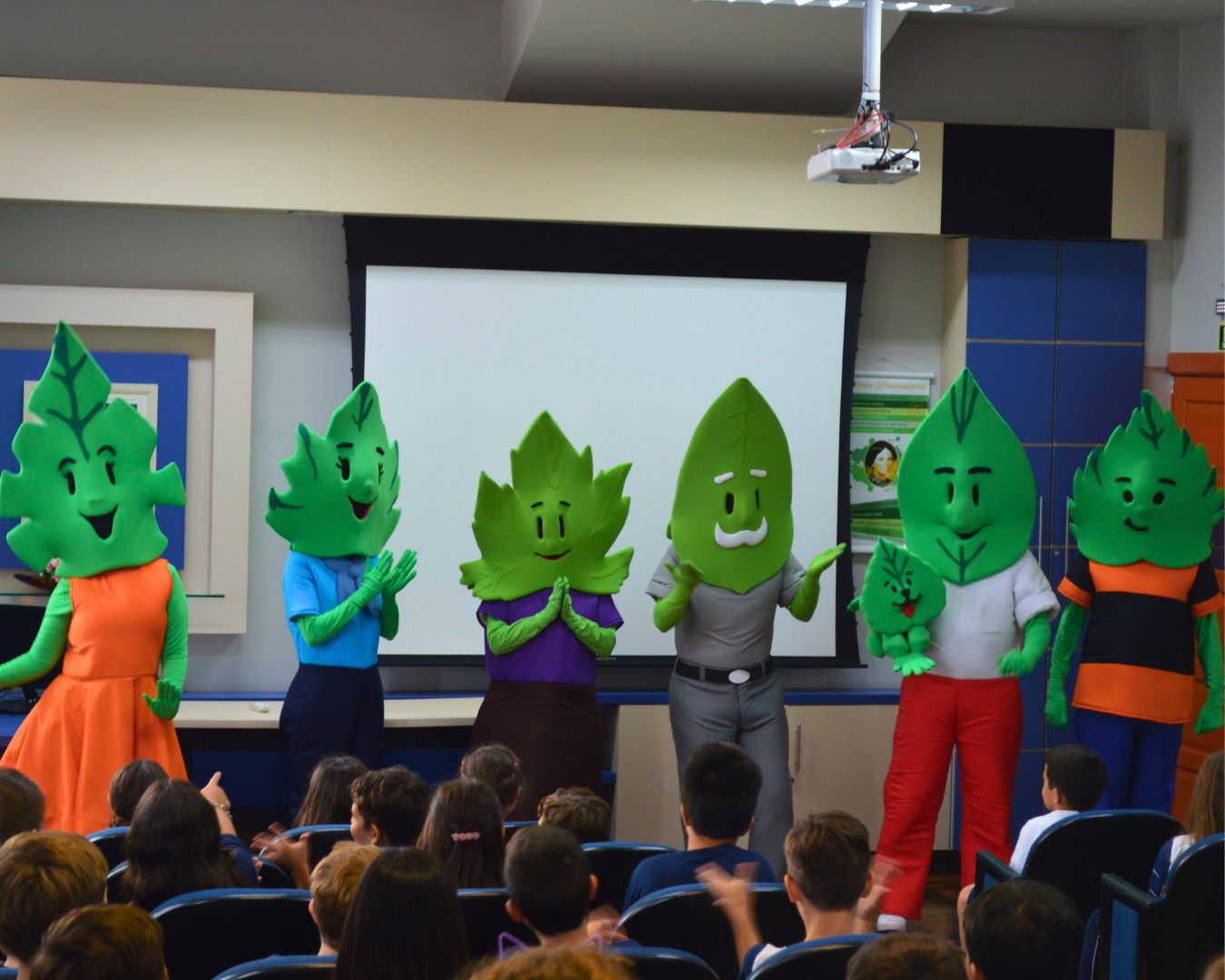 Fam�lia Folha visita nosso col�gio! - Nossa Senhora Menina Rede Passionista de Educa��o