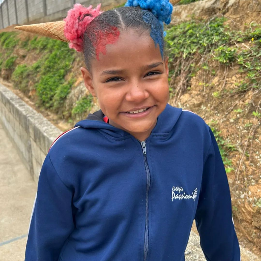 Cabelo Maluco na Semana da Crian�a - Santa Luzia Rede Passionista de Educa��o