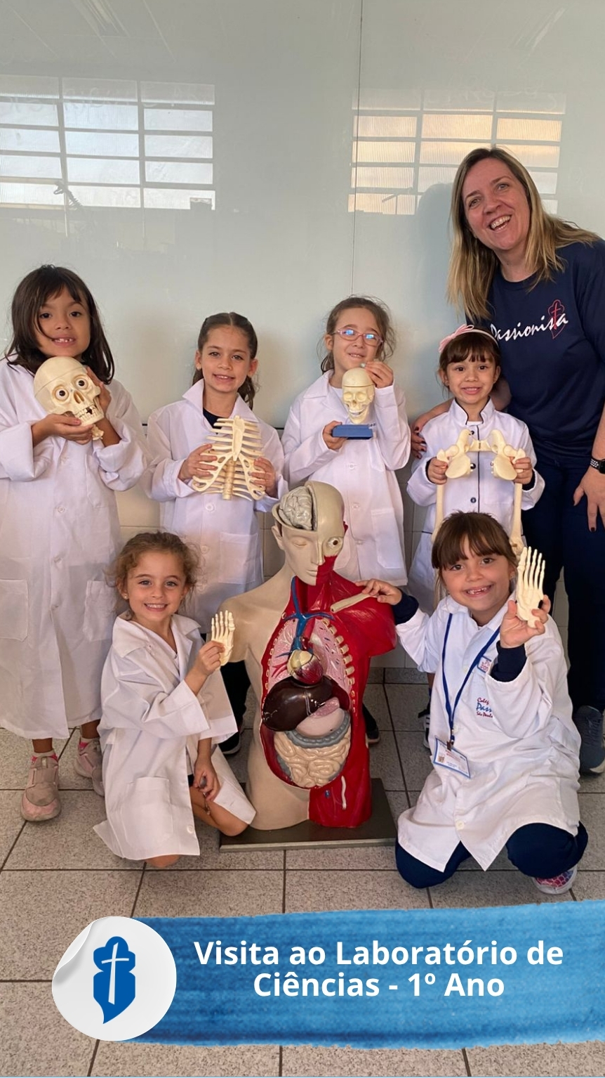 Visita ao Laborat�rio de Ci�ncias - 1� Ano - S�o Paulo da Cruz Rede Passionista de Educa��o