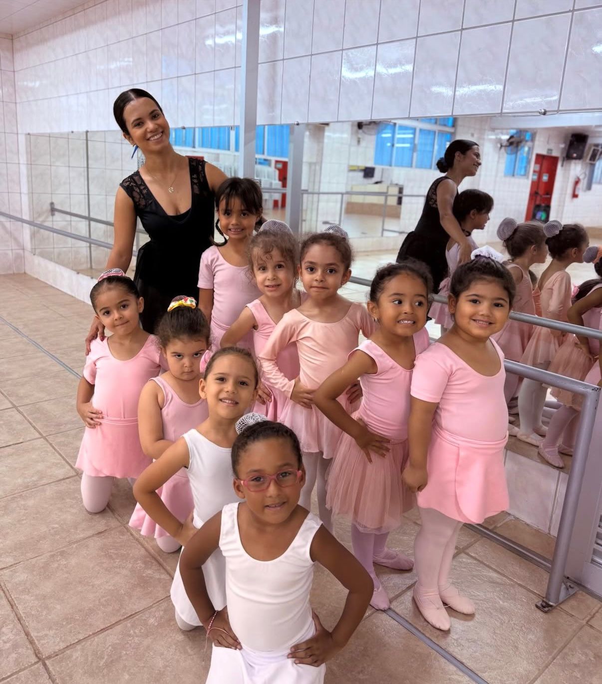Aula de Ballet - M�e da Santa Esperan�a Rede Passionista de Educa��o