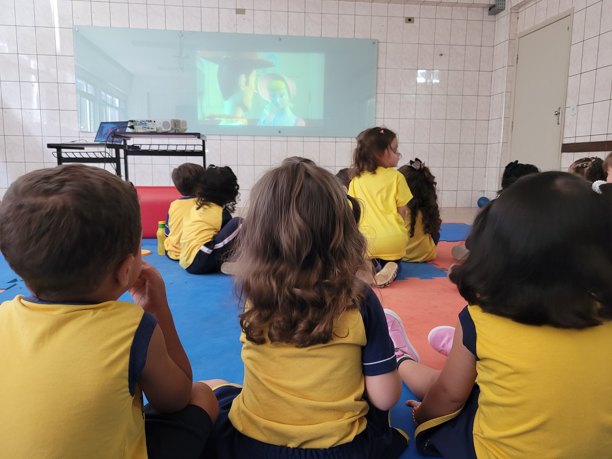 Sess�o cinema! - M�e da Santa Esperan�a Rede Passionista de Educa��o