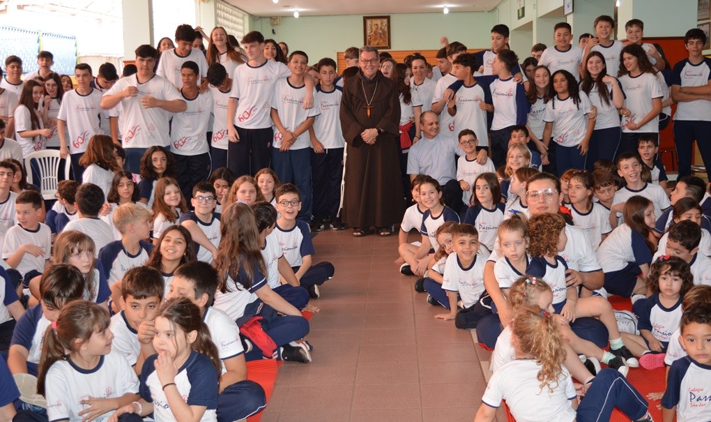 Visita Pastoral de Dom Frei Severino Clasen - S�o Jos� Rede Passionista de Educa��o