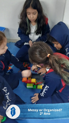 Messy or Organized? 2� Ano - S�o Paulo da Cruz Rede Passionista de Educa��o