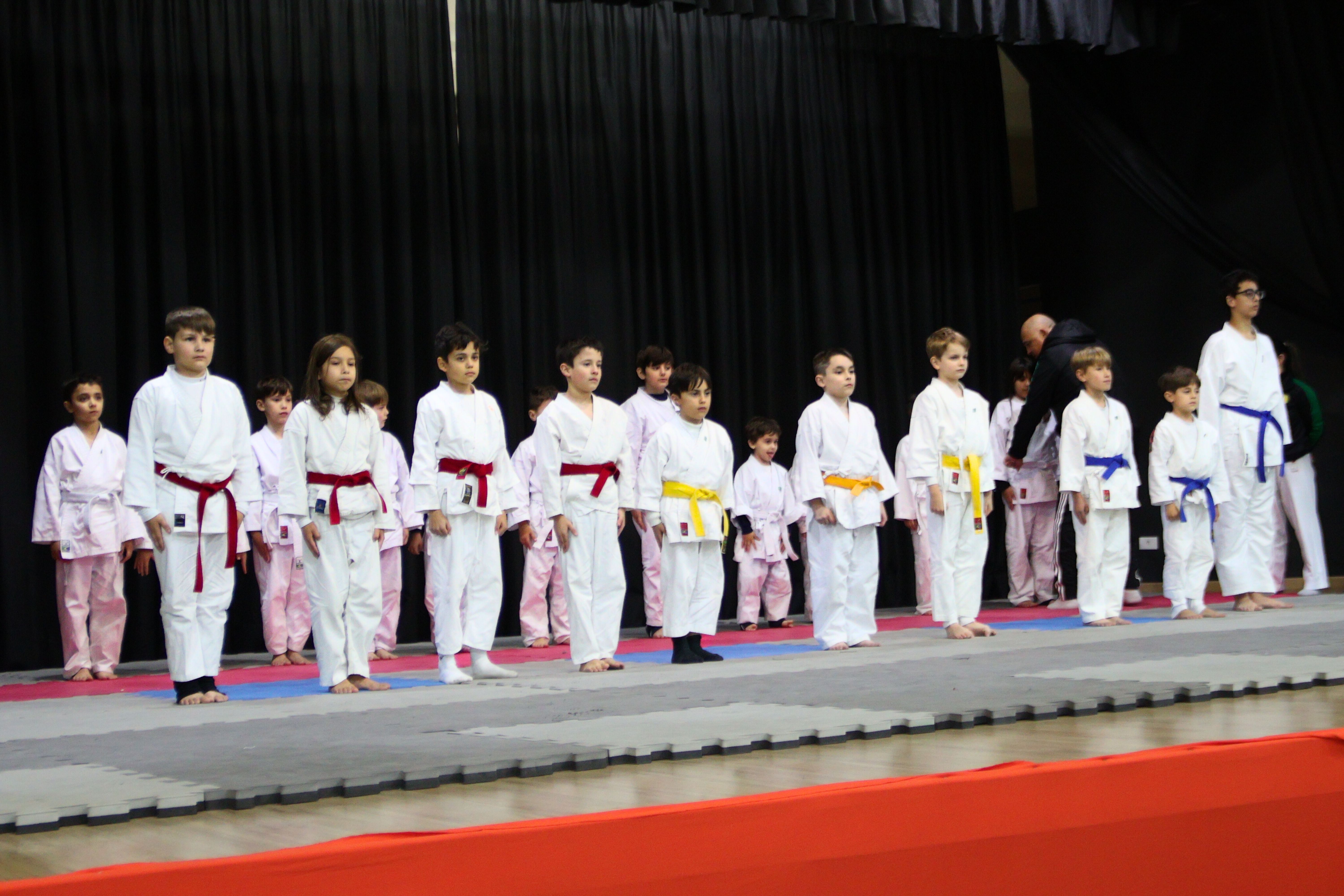 Exame de Faixa - Nossa Senhora Menina Rede Passionista de Educa��o