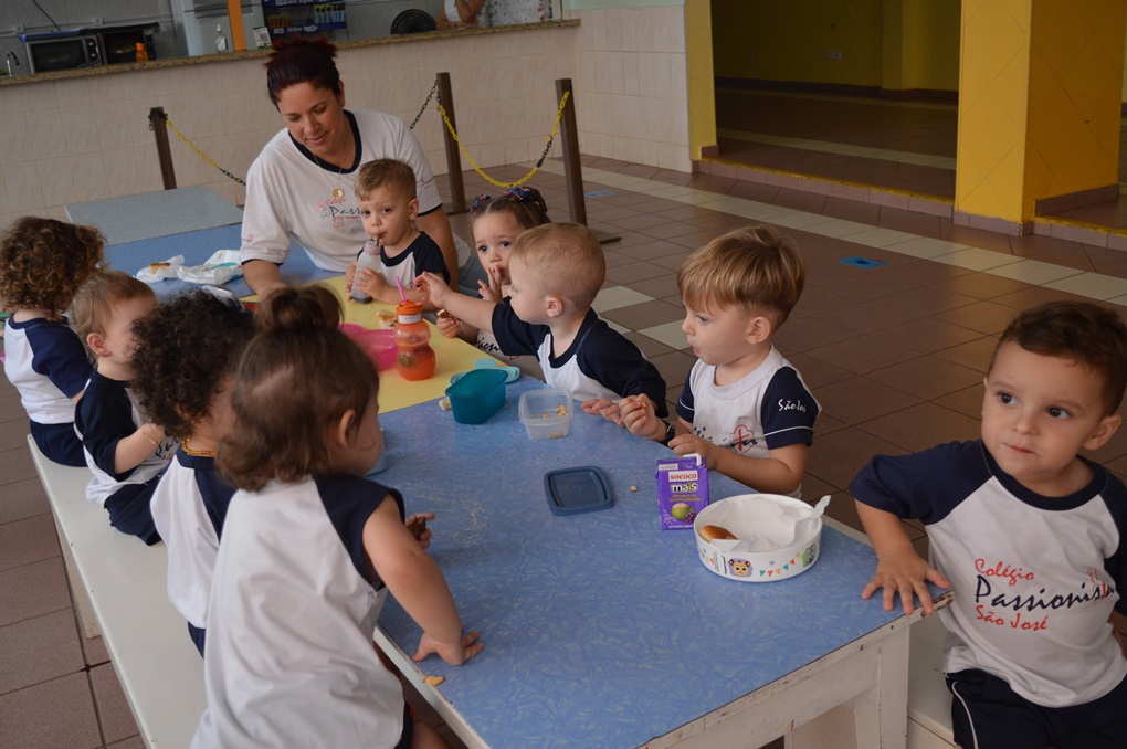 Maternal I - Lanche Fora da Sala - S�o Jos� Rede Passionista de Educa��o