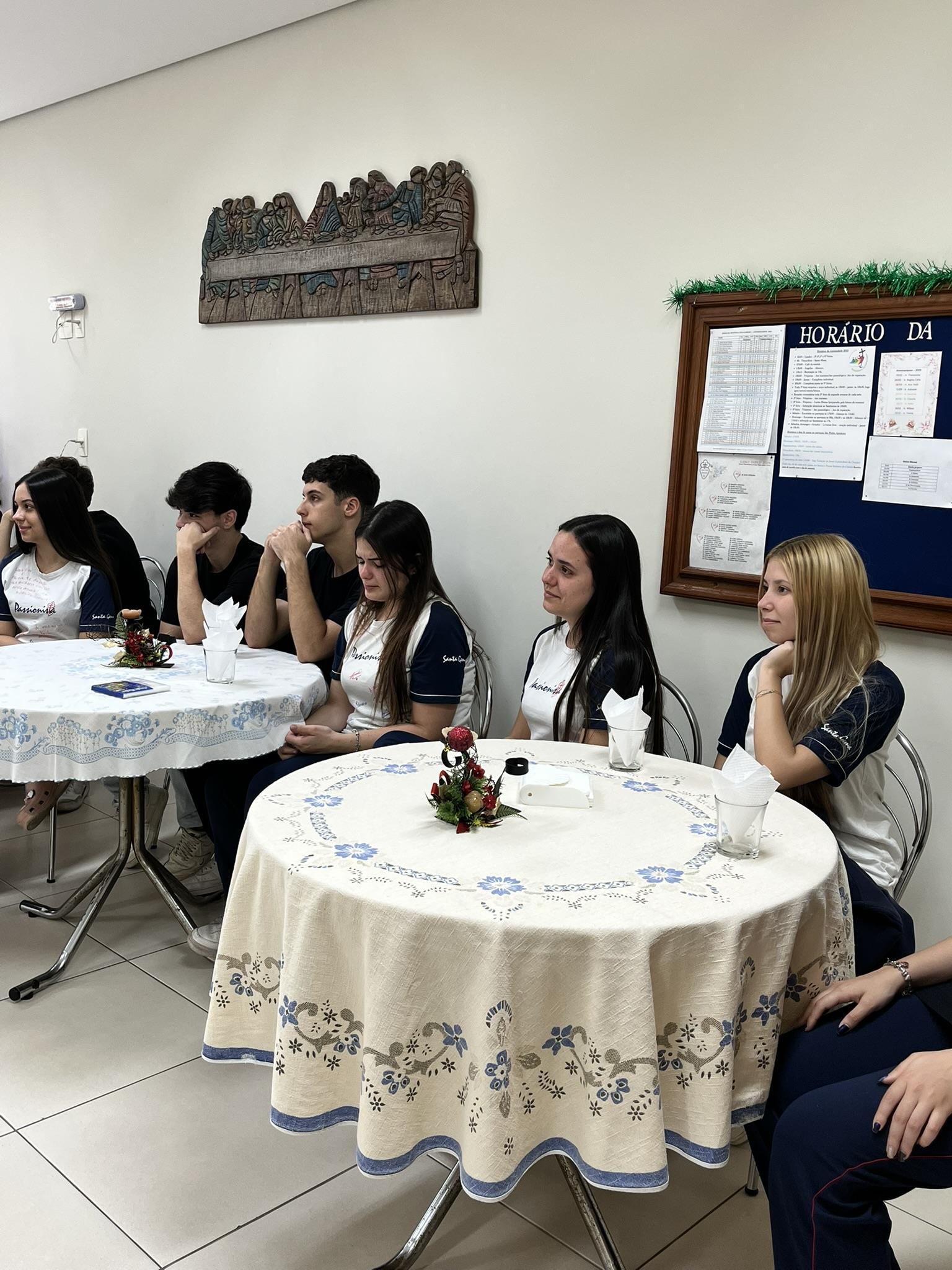 Caf� da Manh� Especial com os Formandos do 3� M�dio - Santa Gema Rede Passionista de Educa��o