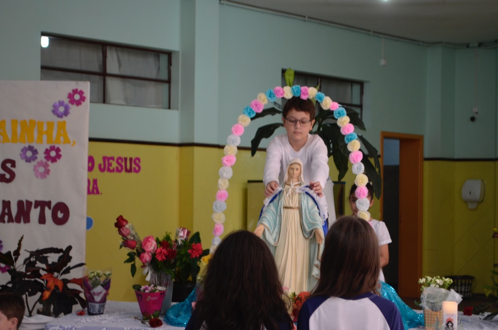 Coroa��o de Nossa Senhora - Tarde - S�o Jos� Rede Passionista de Educa��o