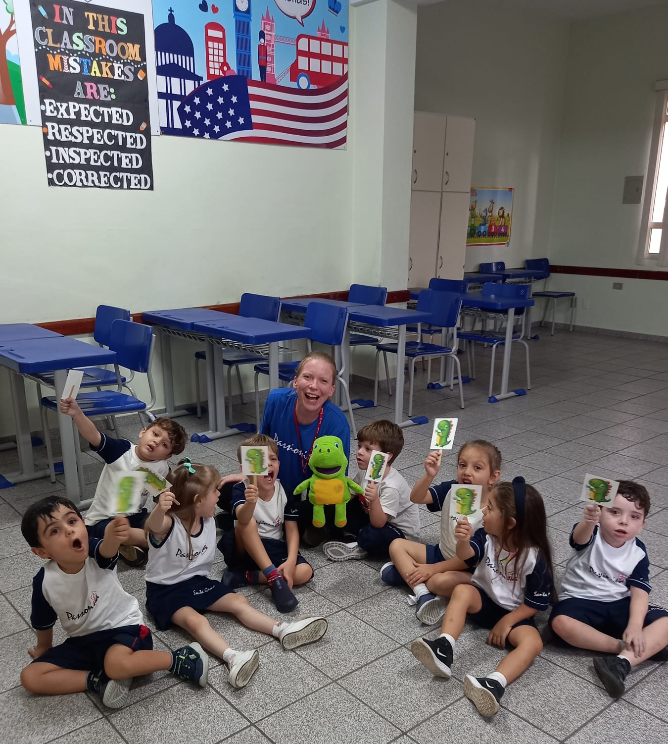 1� Aula de Ingl�s - Santa Gema Rede Passionista de Educa��o