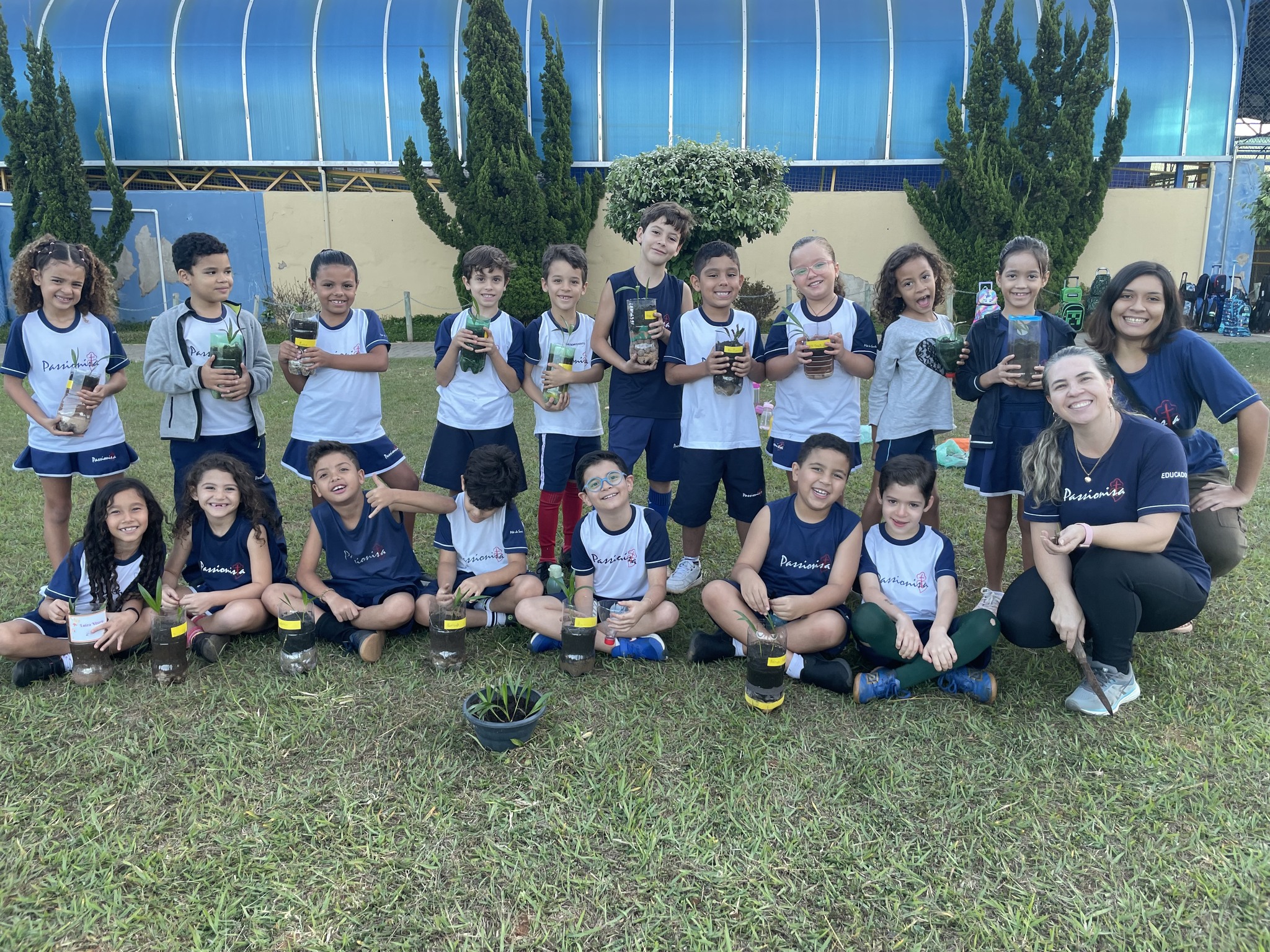 Pequenos Gestos - M�e da Santa Esperan�a Rede Passionista de Educa��o