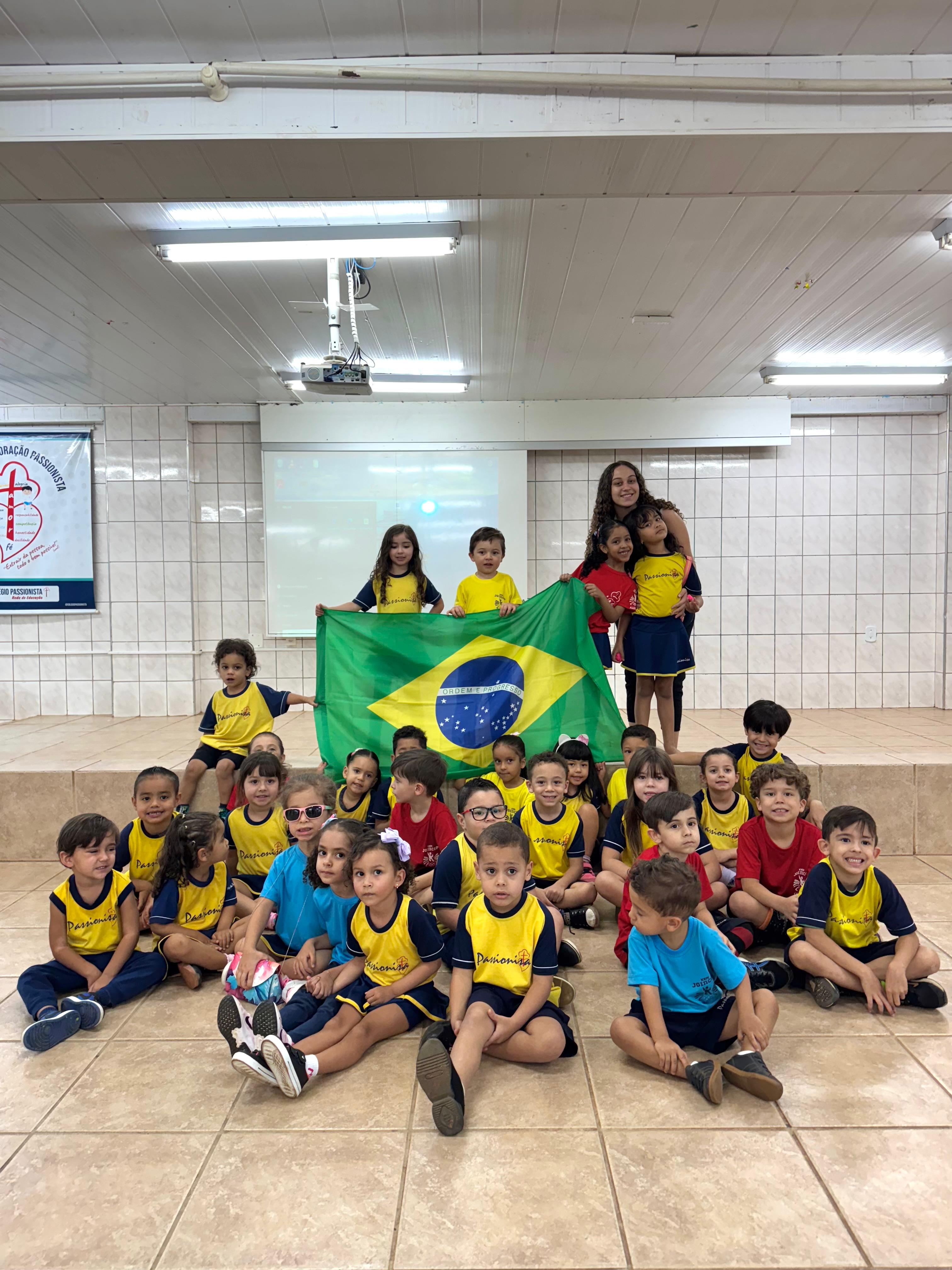 Comemora��es 07 de Setembro - M�e da Santa Esperan�a Rede Passionista de Educa��o