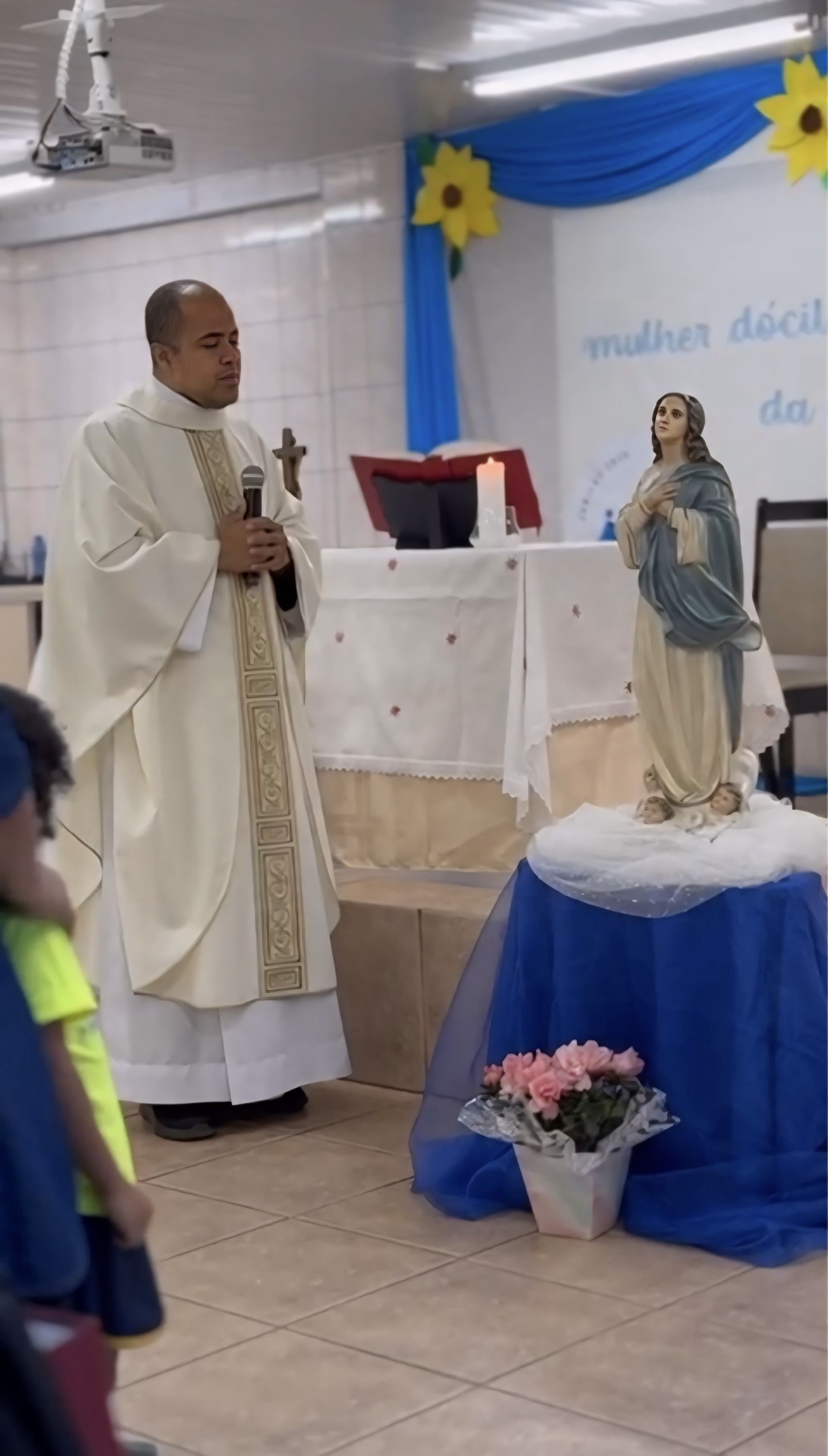 Santa Missa - M�e da Santa Esperan�a Rede Passionista de Educa��o