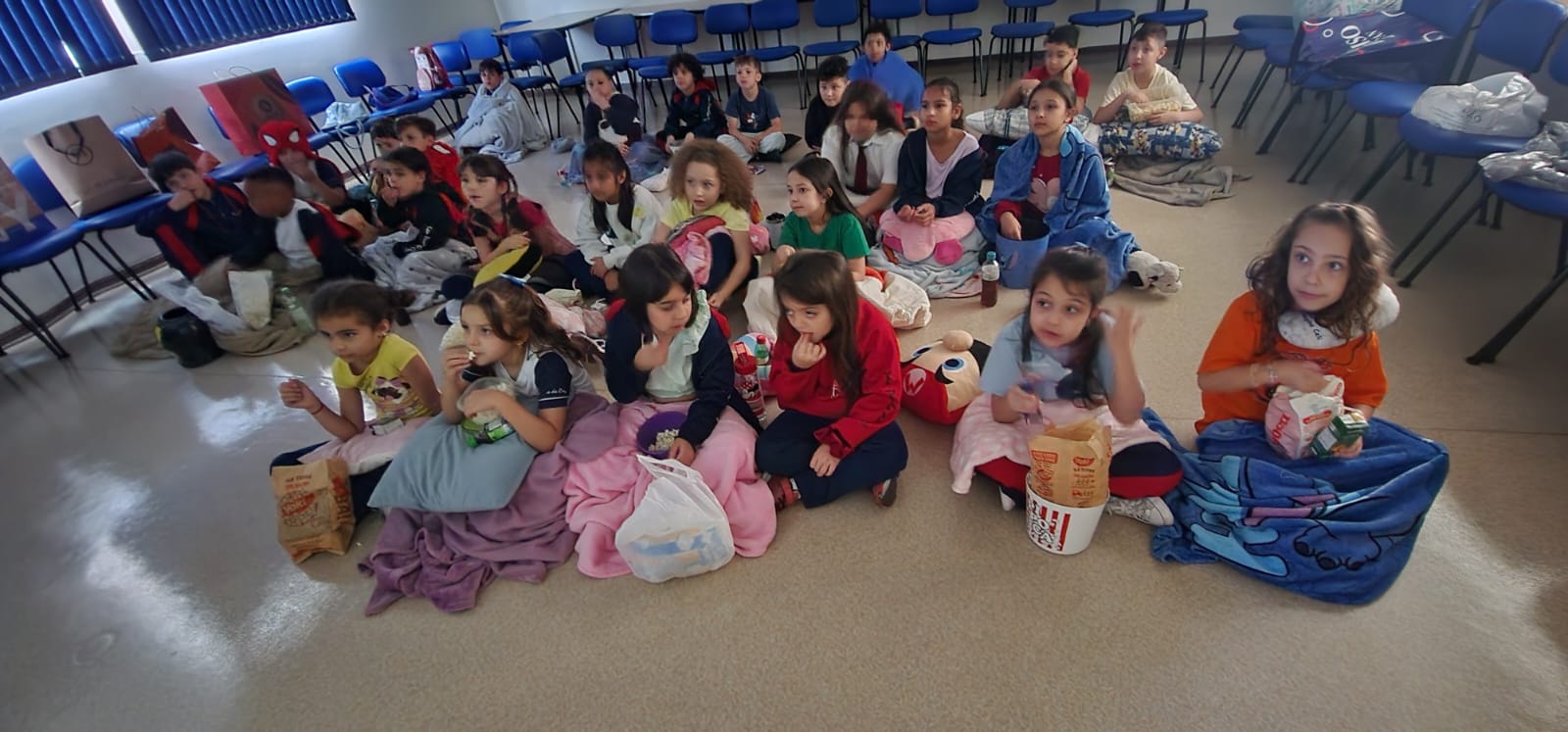 Sess�o de cinema - Divertidamente 2 - S�o Paulo da Cruz Rede Passionista de Educa��o