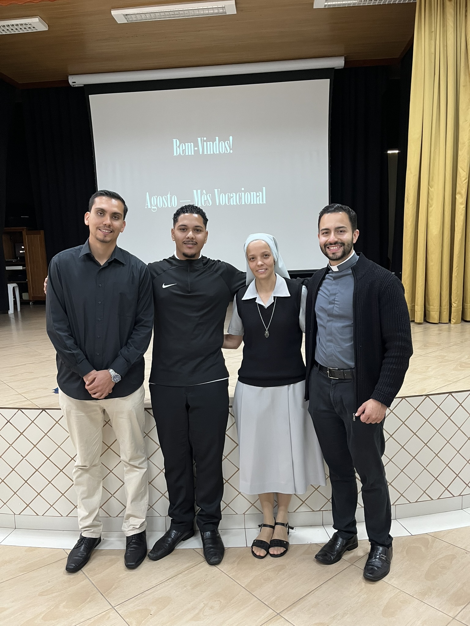 Encerramento M�s Vocacional - Santa Gema Rede Passionista de Educa��o