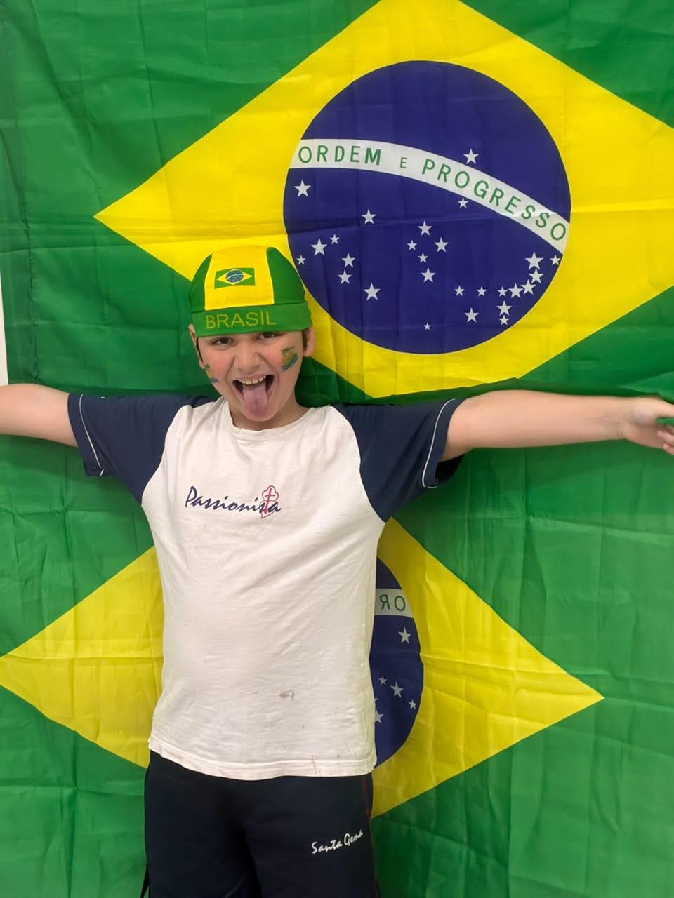 Abertura Copa do Mundo - Santa Gema Rede Passionista de Educa��o