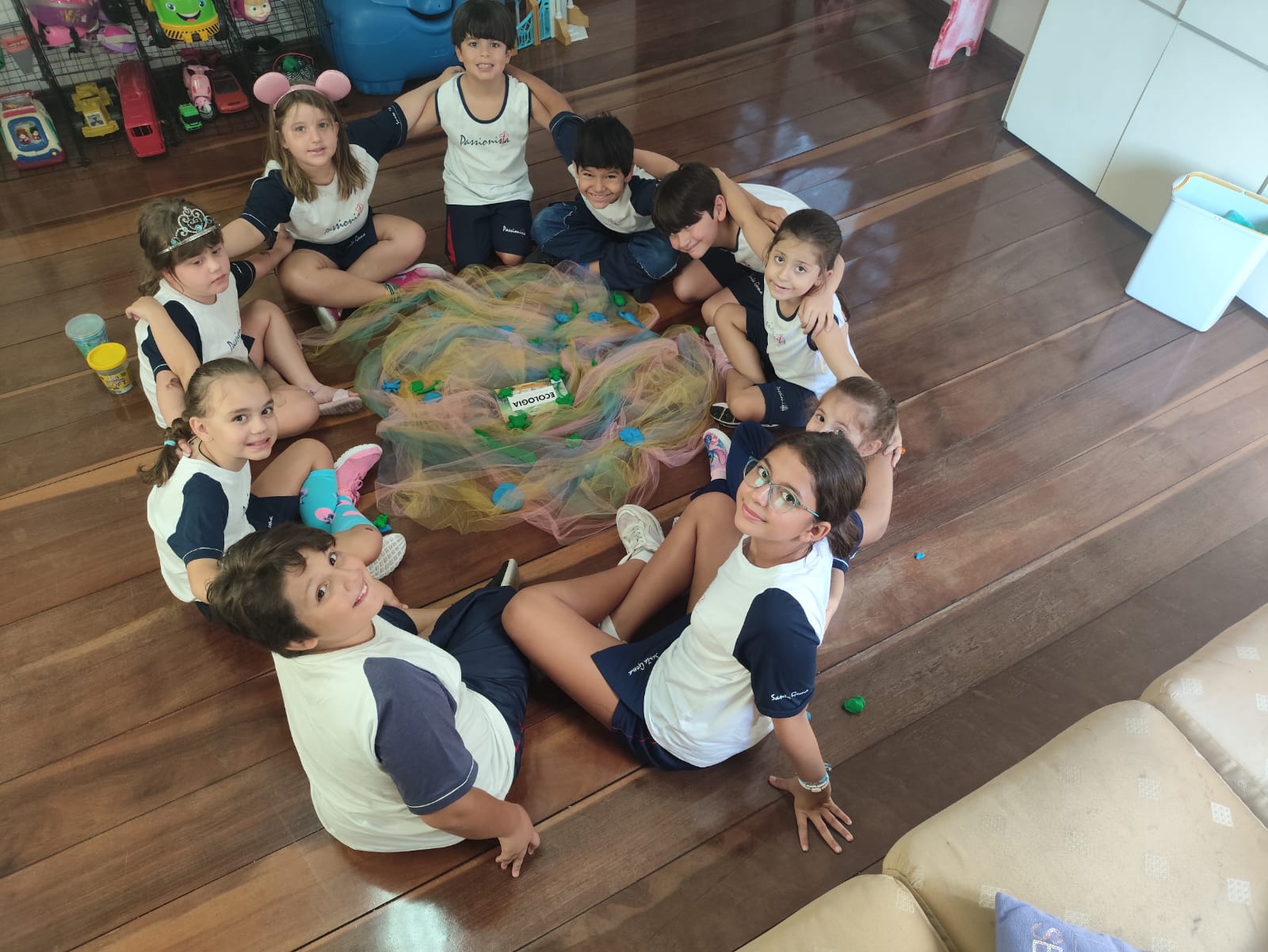 Projeto Feira Liter�ria - Contraturno - Santa Gema Rede Passionista de Educa��o